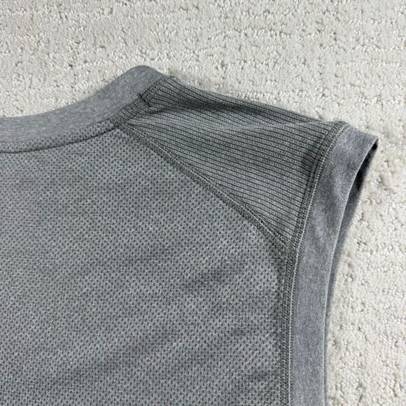 Peloton Seamless Sleeveless Athletic Muscle Tank in Light Gray - US Men’s XL - Picture 6 of 15